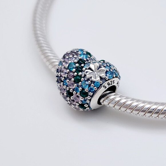 Pandora Gleaming Clover Heart Charm - Picture 1 of 4